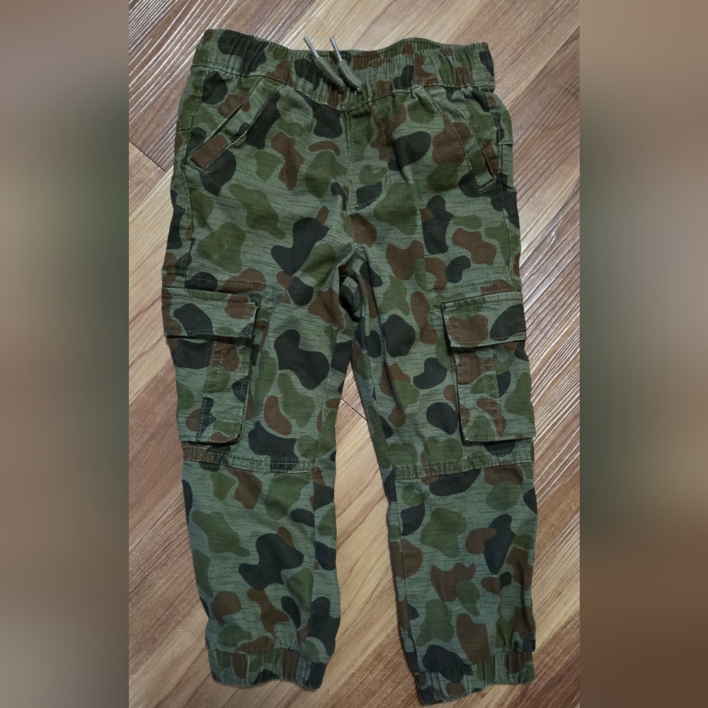 Boys Old Navy Camo Pants